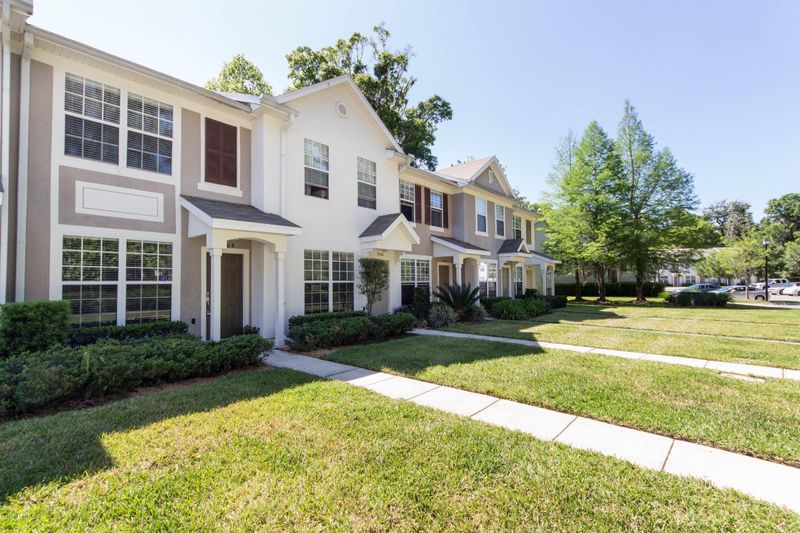 3508 Twisted Tree Ln, Jacksonville, FL 32216