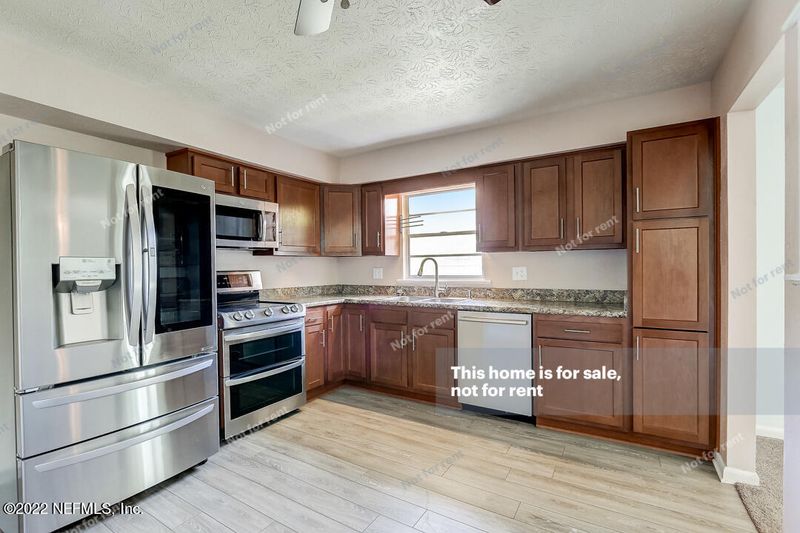 3516 Red Oak Cir E, Orange Park, FL 32073