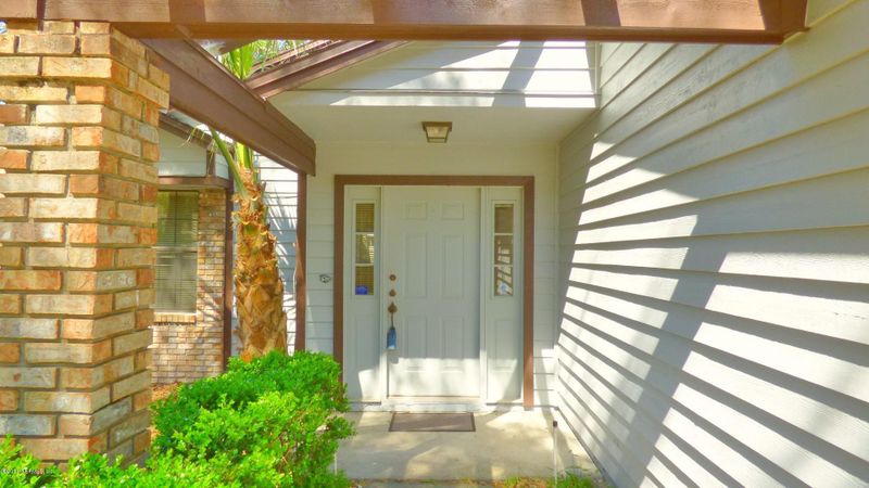 3517 Marsh Creek Dr, Jacksonville, FL 32277