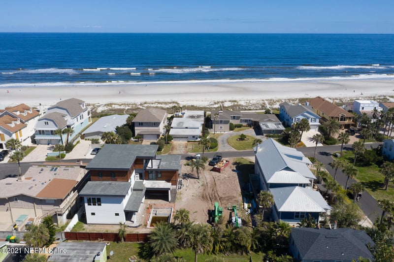 3518 Ocean Dr S, Jacksonville Beach, FL 32250