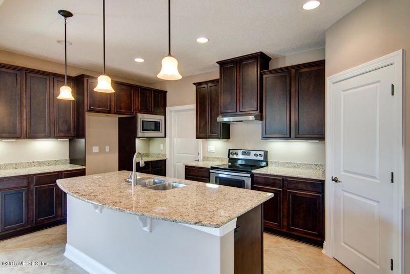 3520 Hawthorn Way, Orange Park, FL 32065