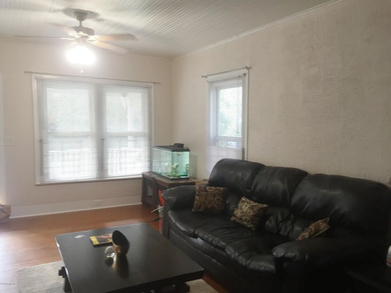 3527 Drew St, Jacksonville, FL 32207