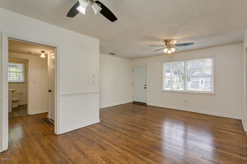 3529 Plum St, Jacksonville, FL 32205