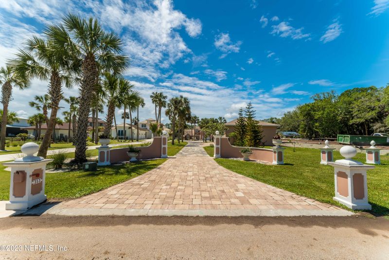 353 N Roscoe Blvd, Ponte Vedra Beach, FL 32082