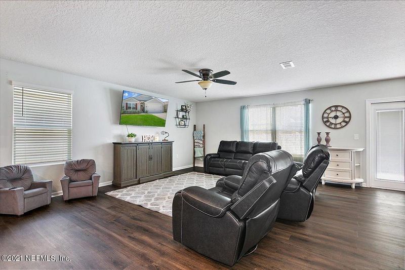 3535 Shiner Dr, Jacksonville, FL 32226