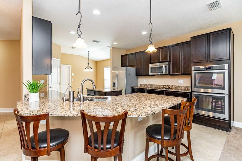 3541 Hawthorn Way, Orange Park, FL 32065