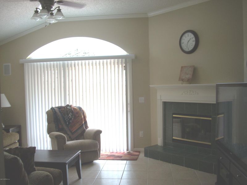 3545 Hampton Cove Ct, Jacksonville, FL 32225