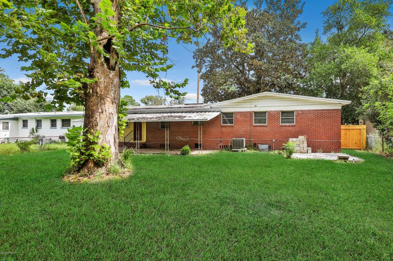 3548 Cesery Blvd, Jacksonville, FL 32277