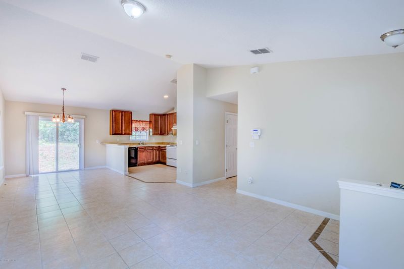 355 Chaffee Rd N, Jacksonville, FL 32220