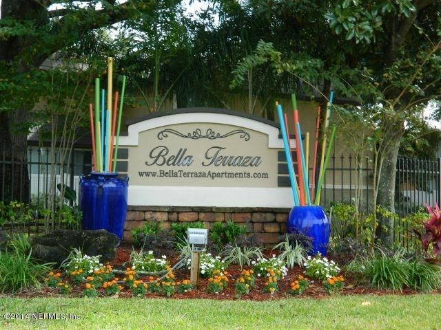 355 Monument Rd #15D2, Jacksonville, FL 32225
