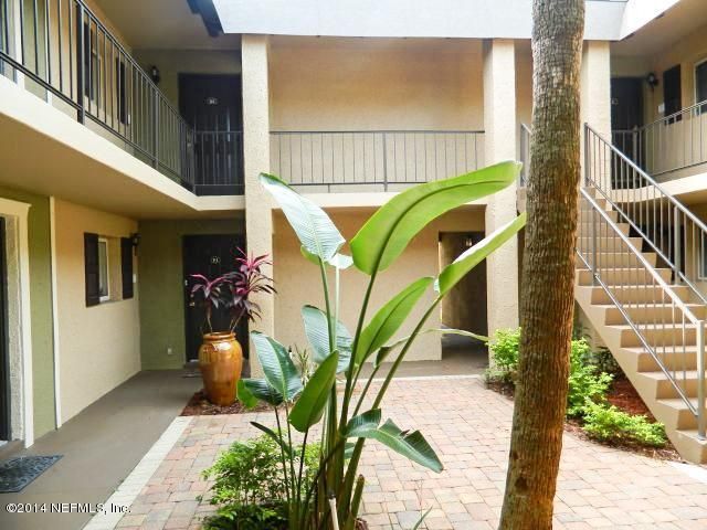 355 Monument Rd #15D2, Jacksonville, FL 32225