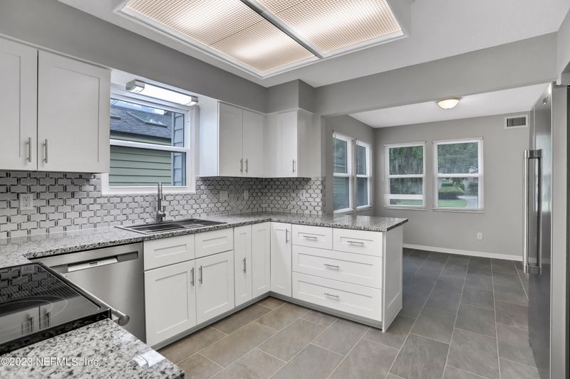3550 Marsh Creek Dr, Jacksonville, FL 32277