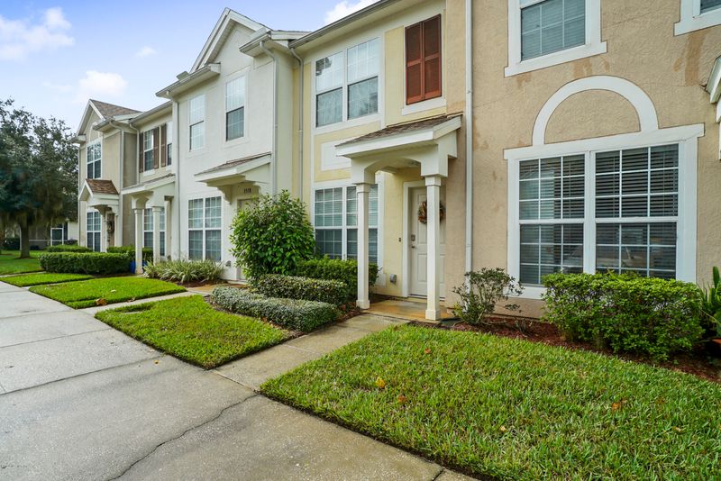 3556 Lone Tree Ln, Jacksonville, FL 32216