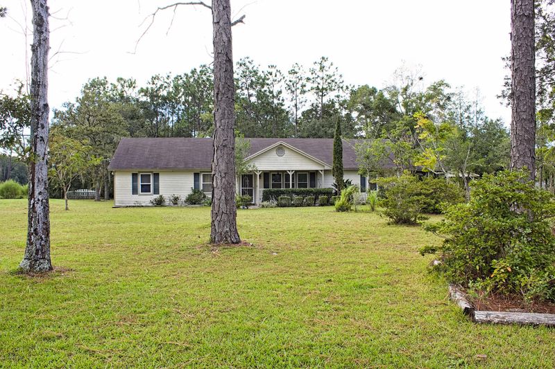 3558 Southern Pines Dr, Middleburg, FL 32068