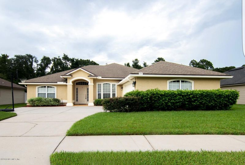357 Sanwick Dr, Jacksonville, FL 32218