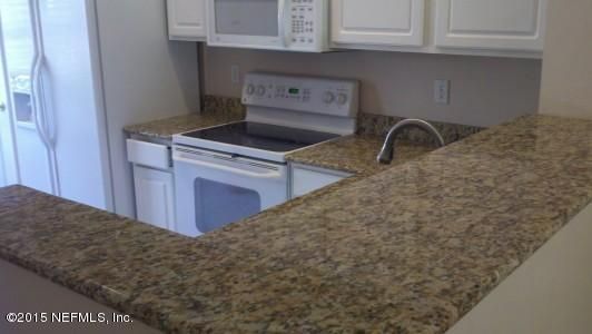 3570 Twisted Tree Ln, Jacksonville, FL 32216