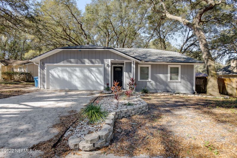 3578 Raymur Villa Dr, Jacksonville, FL 32277