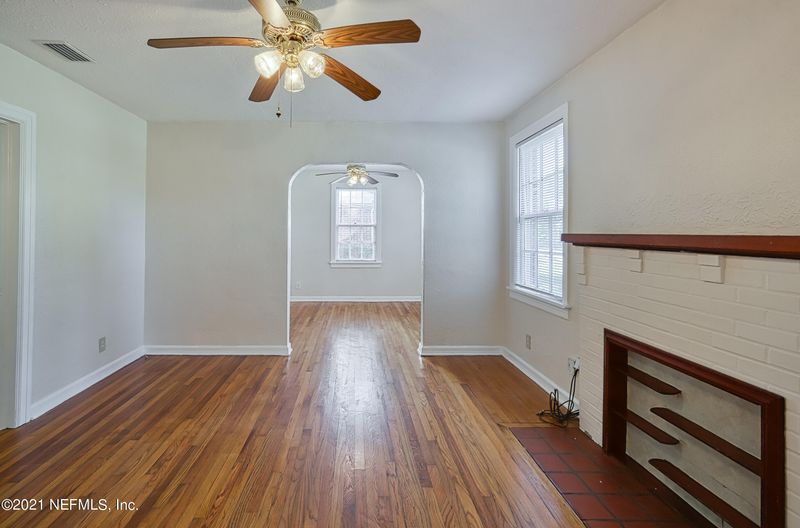 358 W 68th St, Jacksonville, FL 32208