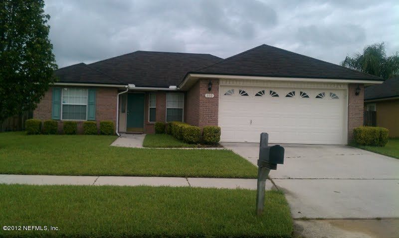 359 Summit Dr, Orange Park, FL 32073