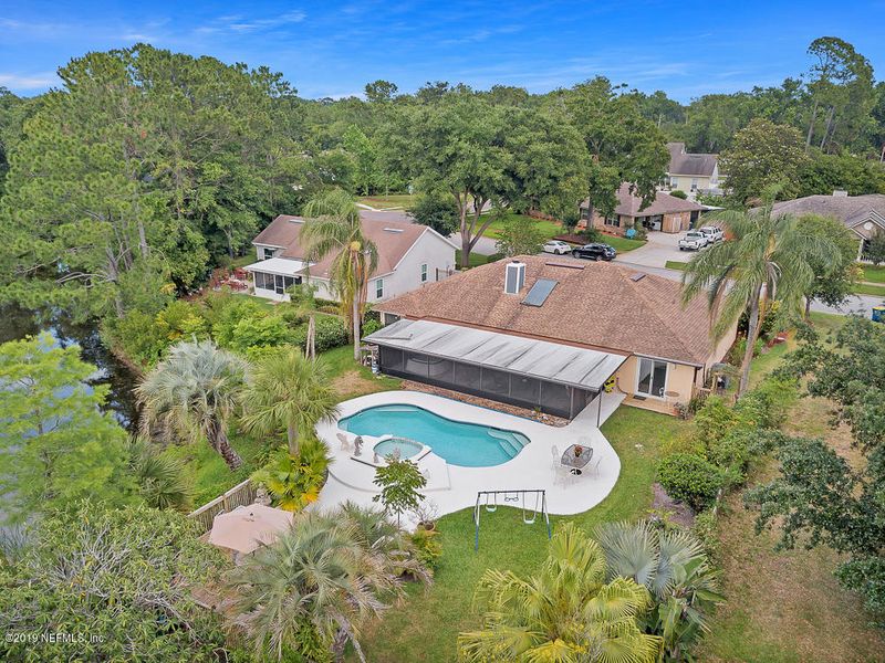 360 Lazy Meadow Dr E, Jacksonville, FL 32225