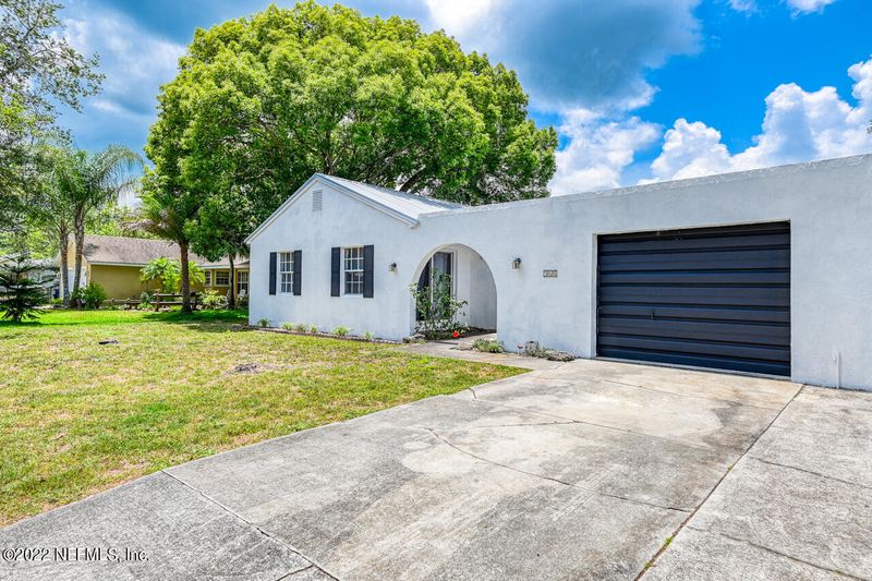 360 Lobelia Rd, St Augustine, FL 32086