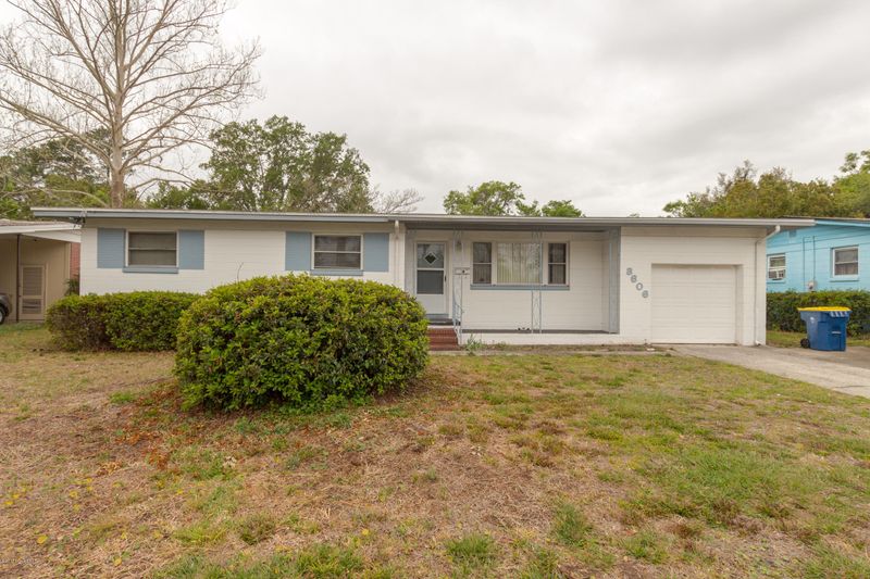 3606 Cesery Blvd, Jacksonville, FL 32277