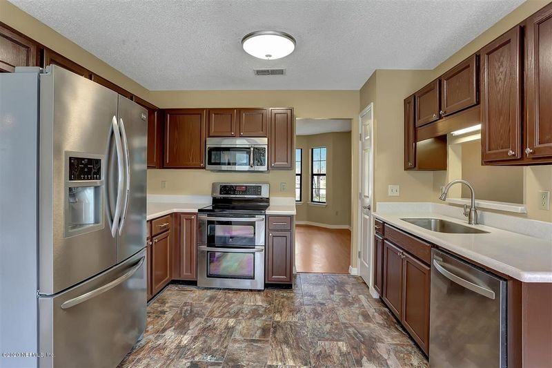 3610 Southern Pines Dr, Middleburg, FL 32068