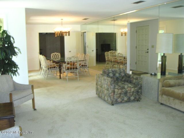 3611 N Cathedral Oaks Pl, Jacksonville, FL 32217