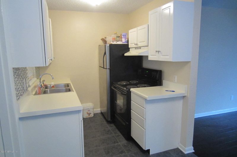 3612 Claridge Rd E, Jacksonville, FL 32250