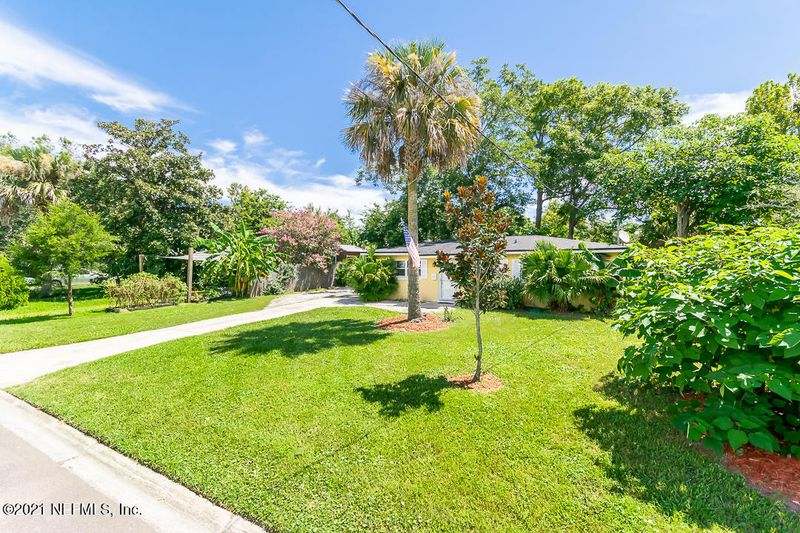 363 Skate Rd, Atlantic Beach, FL 32233