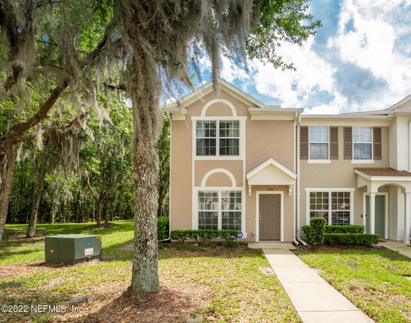 3630 Twisted Tree Ln, Jacksonville, FL 32216