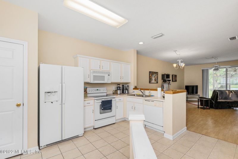 3630 Twisted Tree Ln, Jacksonville, FL 32216