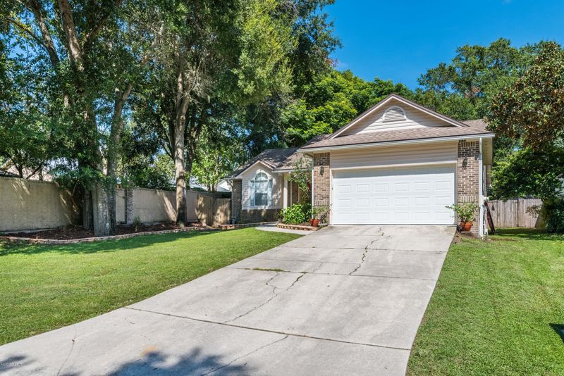 3633 Millcrest Dr, Jacksonville, FL 32277