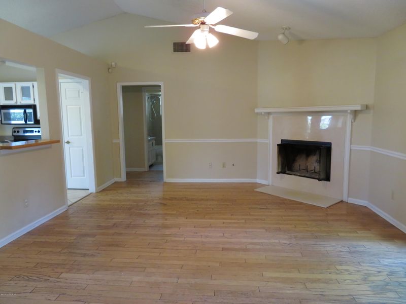 3634 Pond Ridge Ct E, Jacksonville, FL 32223