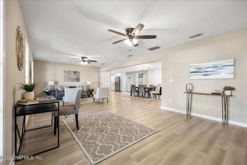 3636 Riveredge Dr, Jacksonville, FL 32277