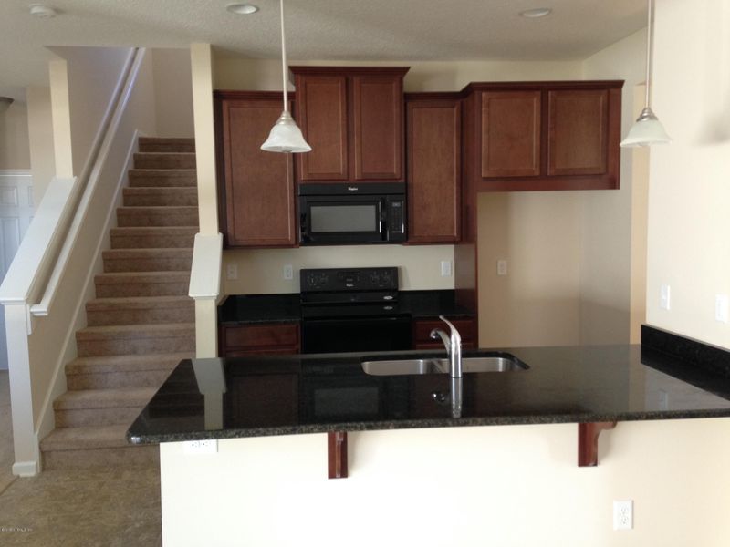 364 Vineyard Ln, Orange Park, FL 32065