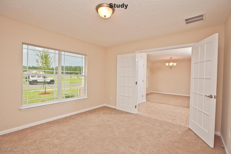 3647 Summit Oaks Dr, Green Cove Springs, FL 32043