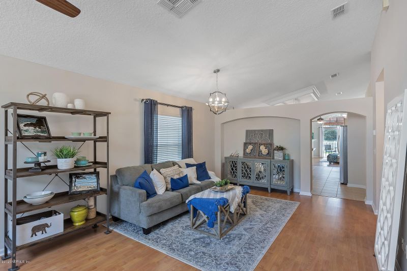 365 W Tropical Tc, Jacksonville, FL 32259