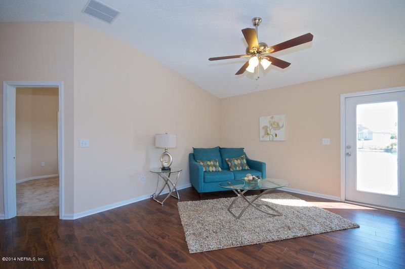 3656 Star Leaf Rd W, Jacksonville, FL 32210