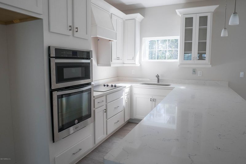 3658 Eunice Rd, Jacksonville, FL 32250