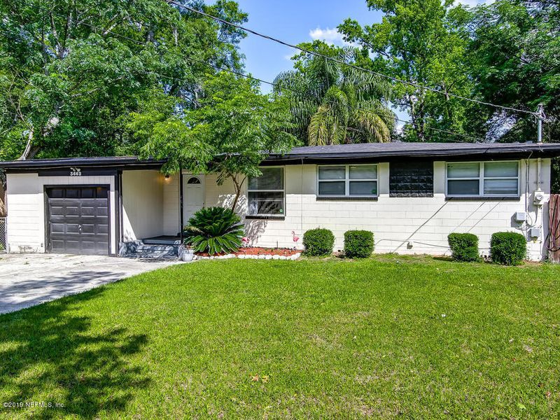 3662 Colebrooke Dr, Jacksonville, FL 32210