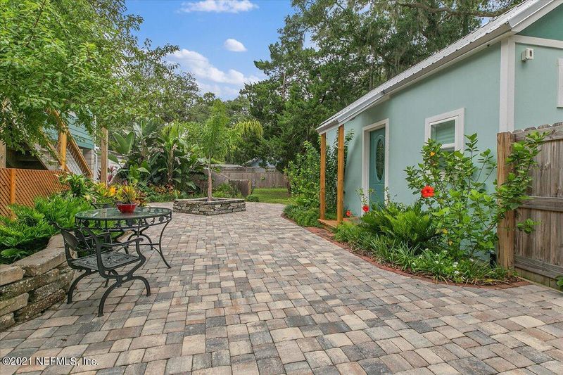 3669 1st St, St Augustine, FL 32086