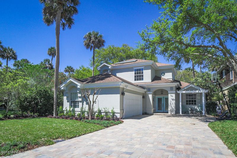 367 6th St, Atlantic Beach, FL 32233
