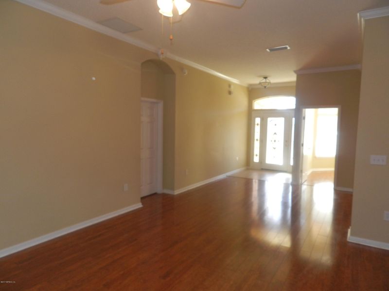 3671 Jacob Lois Dr, Jacksonville, FL 32218