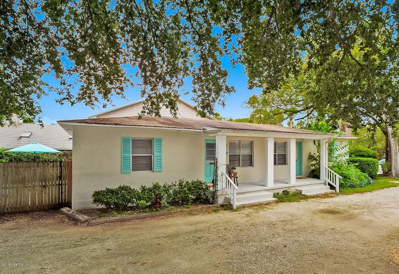 368 4th St, Atlantic Beach, FL 32233
