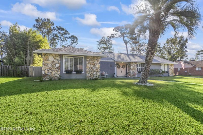 369 Perthshire Dr, Orange Park, FL 32073