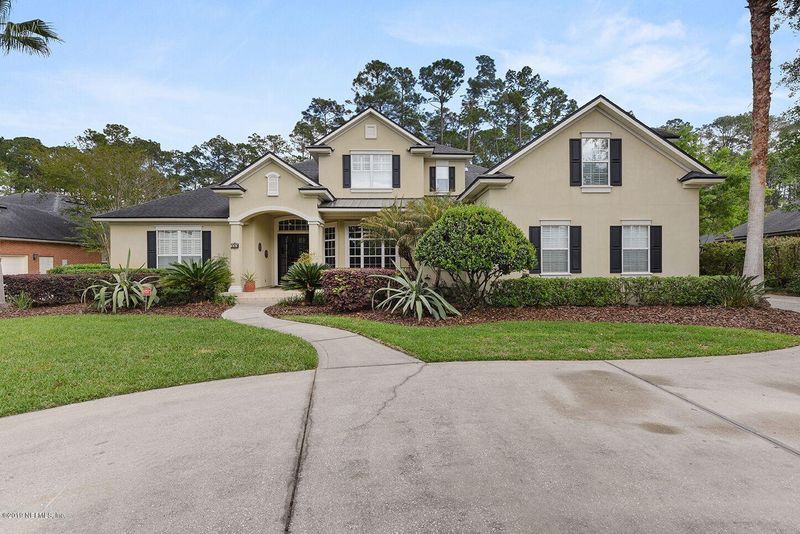 369 Summerset Dr, St Johns, FL 32259