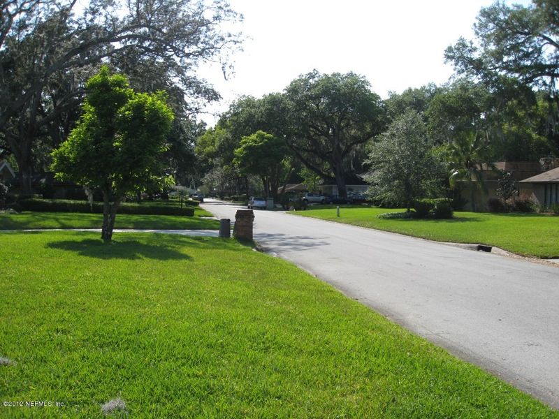 3690 Cathedral Oaks Pl N, Jacksonville, FL 32217