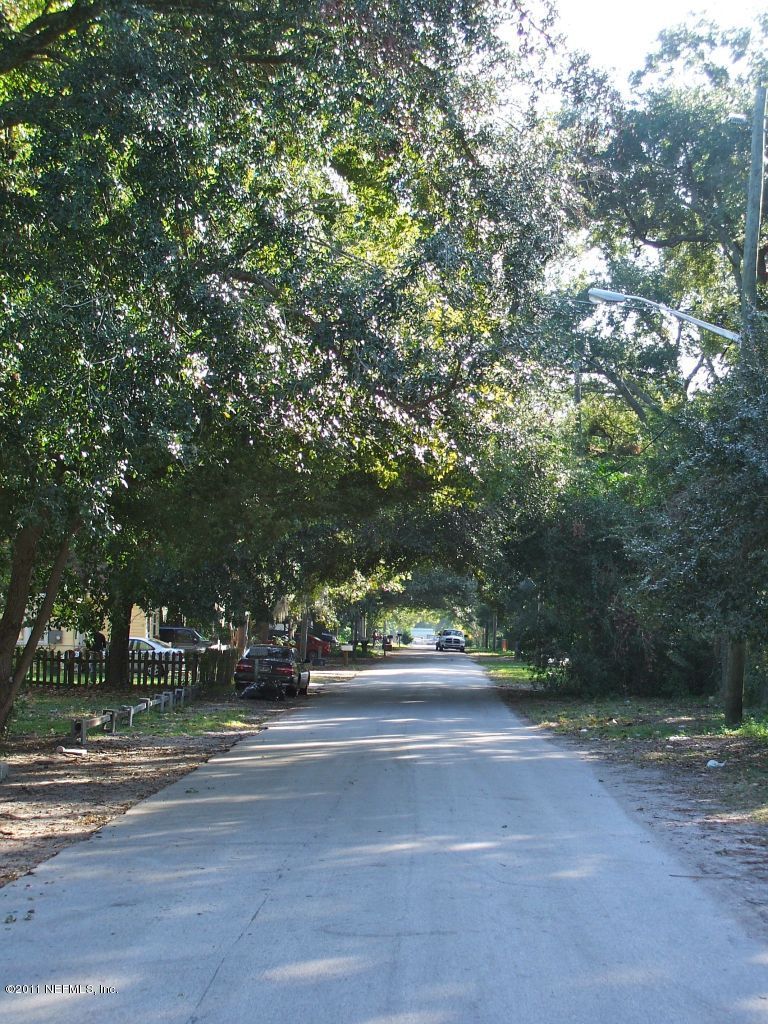 3692 Smithfield St, Jacksonville, FL 32217