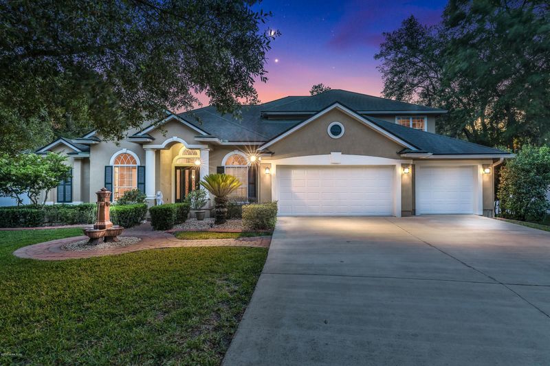 3695 Thousand Oaks Dr, Orange Park, FL 32065